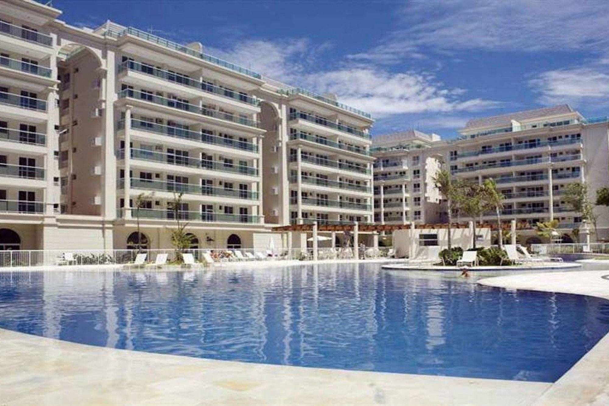 Cobertura para locacao condominio Le Parc Barra da Tijuca 