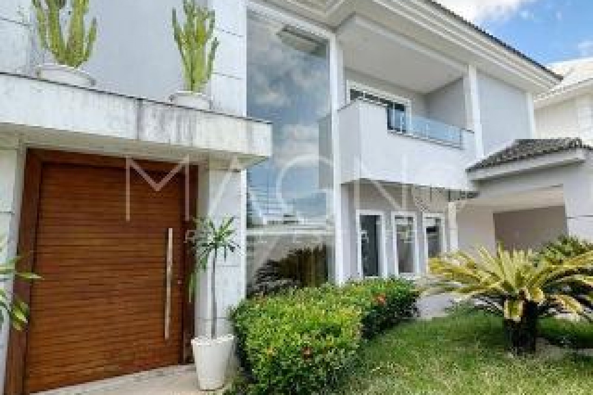 Casa na Barra com 4 Suítes
