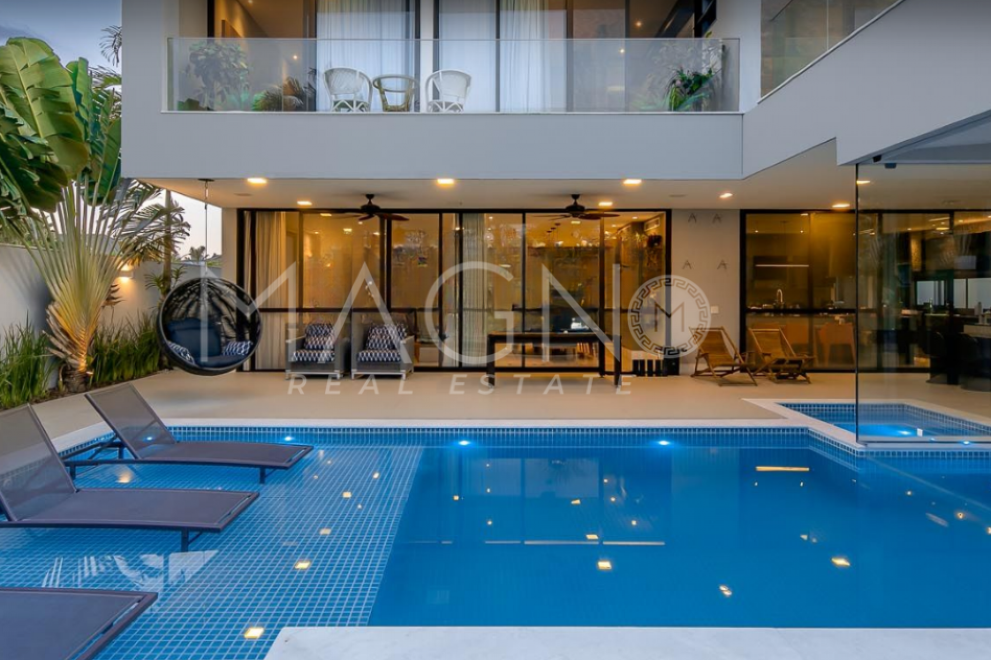 Luxuosa Casa em Alphaville na Barra