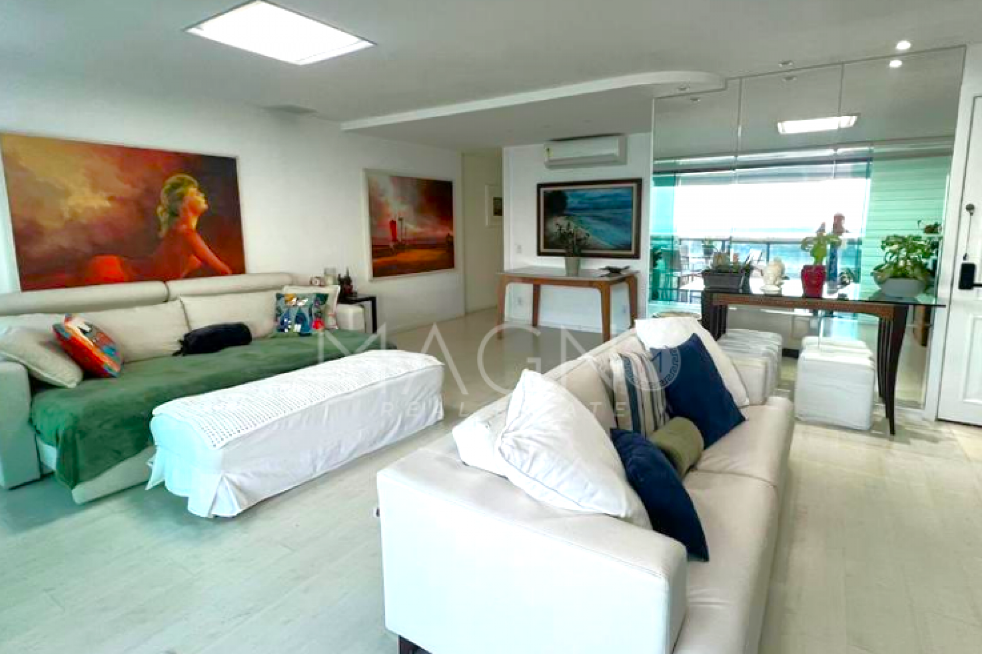 Apartamento na Barra 3 Suítes