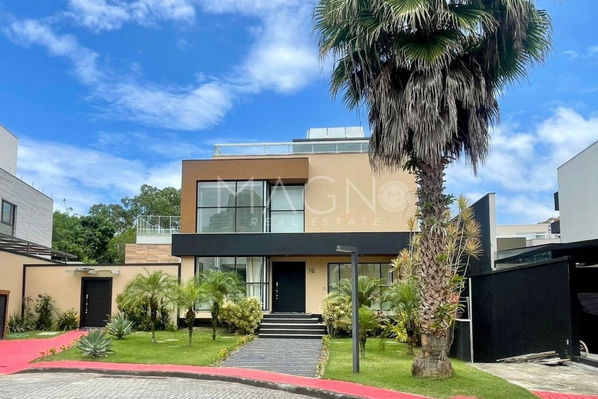 Linda Casa na Barra da Tijuca 4 Suítes