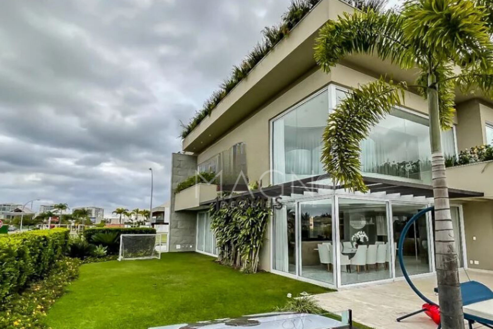 Casa com 6 Quartos em Alphaville