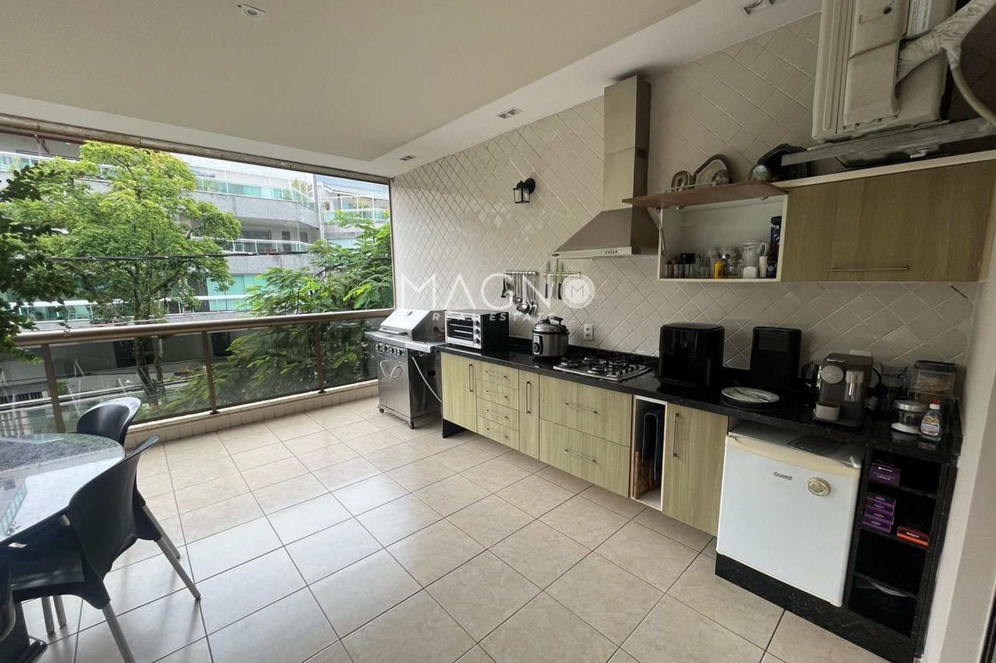 Amplo Apartamento de 190m² com 3 Quartos e 2 Suítes no Recreio dos Bandeirantes