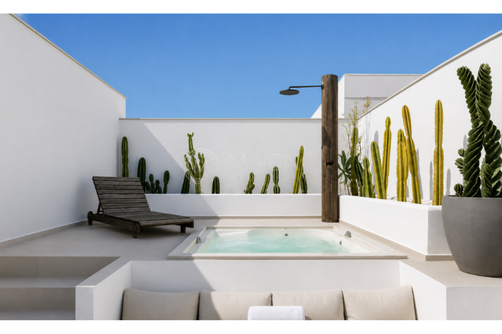 Casa com 3 Suítes e Jacuzzi na Barra da Tijuca | Porteira Fechada