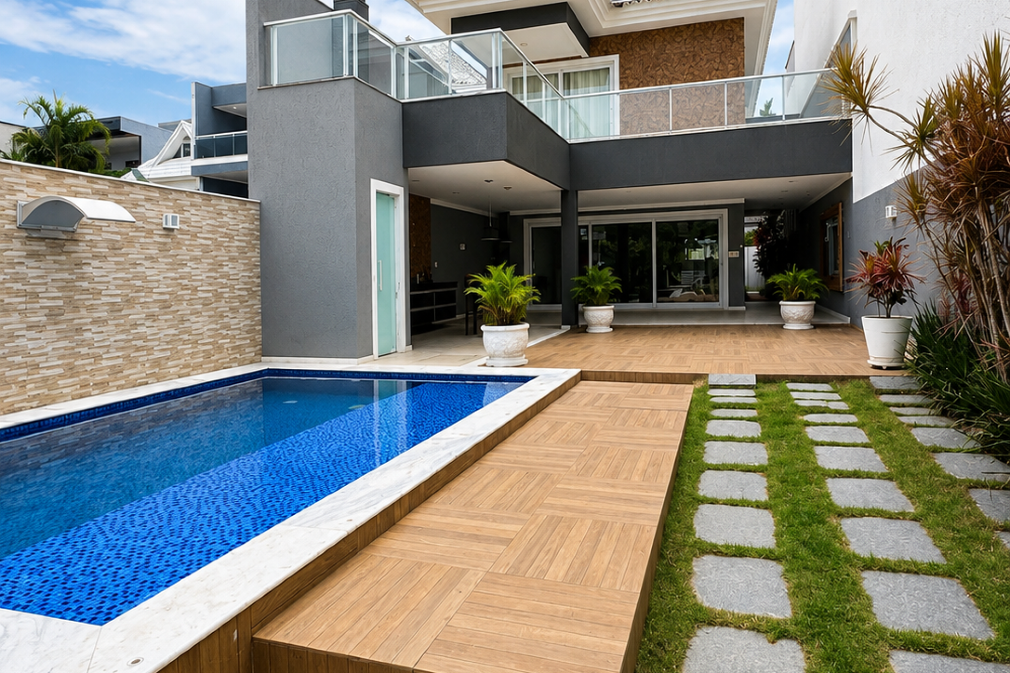 Casa de Condomínio com 5 Suítes | Recreio dos Bandeirantes | 480m² 