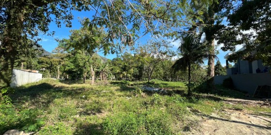 Terreno a venda no itanhanga!