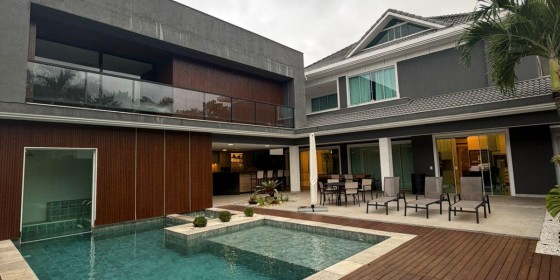 Casa de Alto Padrão com 5 Suítes e Lazer Privativo no Del Lago