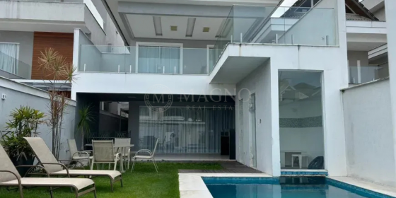 Casa Mobiliada com 3 Suítes | Vargem Grande | 380m²