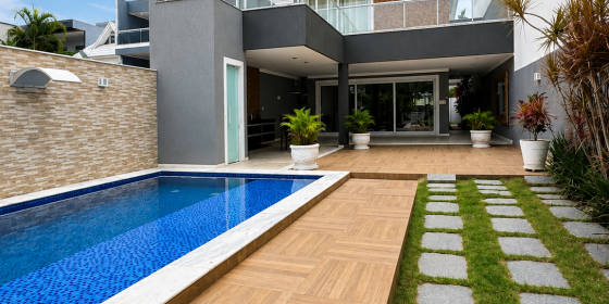 Casa de Condomínio com 5 Suítes | Recreio dos Bandeirantes | 480m² 