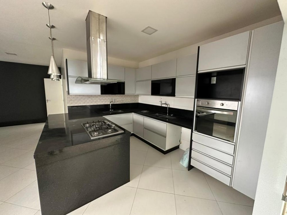 Casa na Barra com 4 Suítes · foto 4 de 15