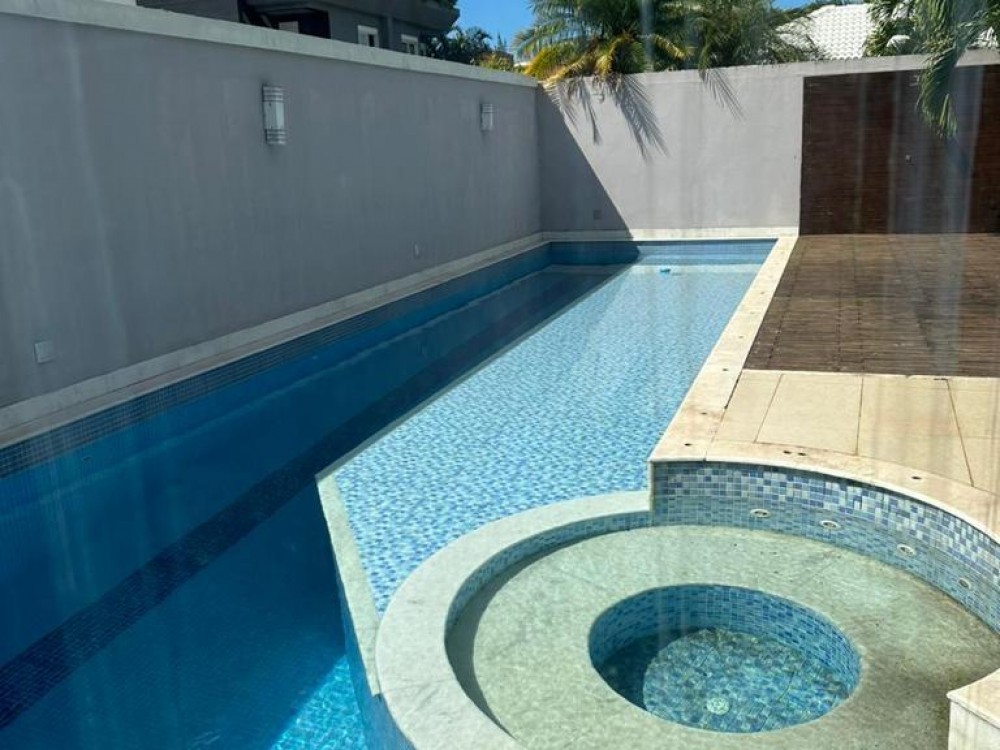 Casa na Barra com 4 Suítes · foto 8 de 15