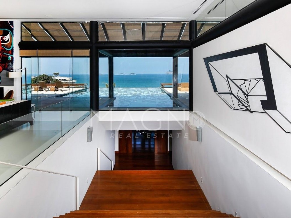 Casa Contemporânea com Piscina em São Conrado · foto 9 de 14