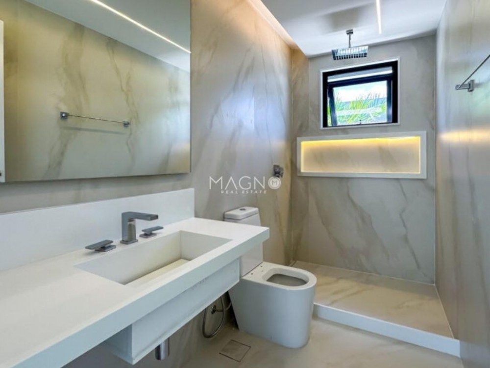 Triplex Contemporâneo com Subsolo a venda na Barra da Tijuca  · foto 14 de 20