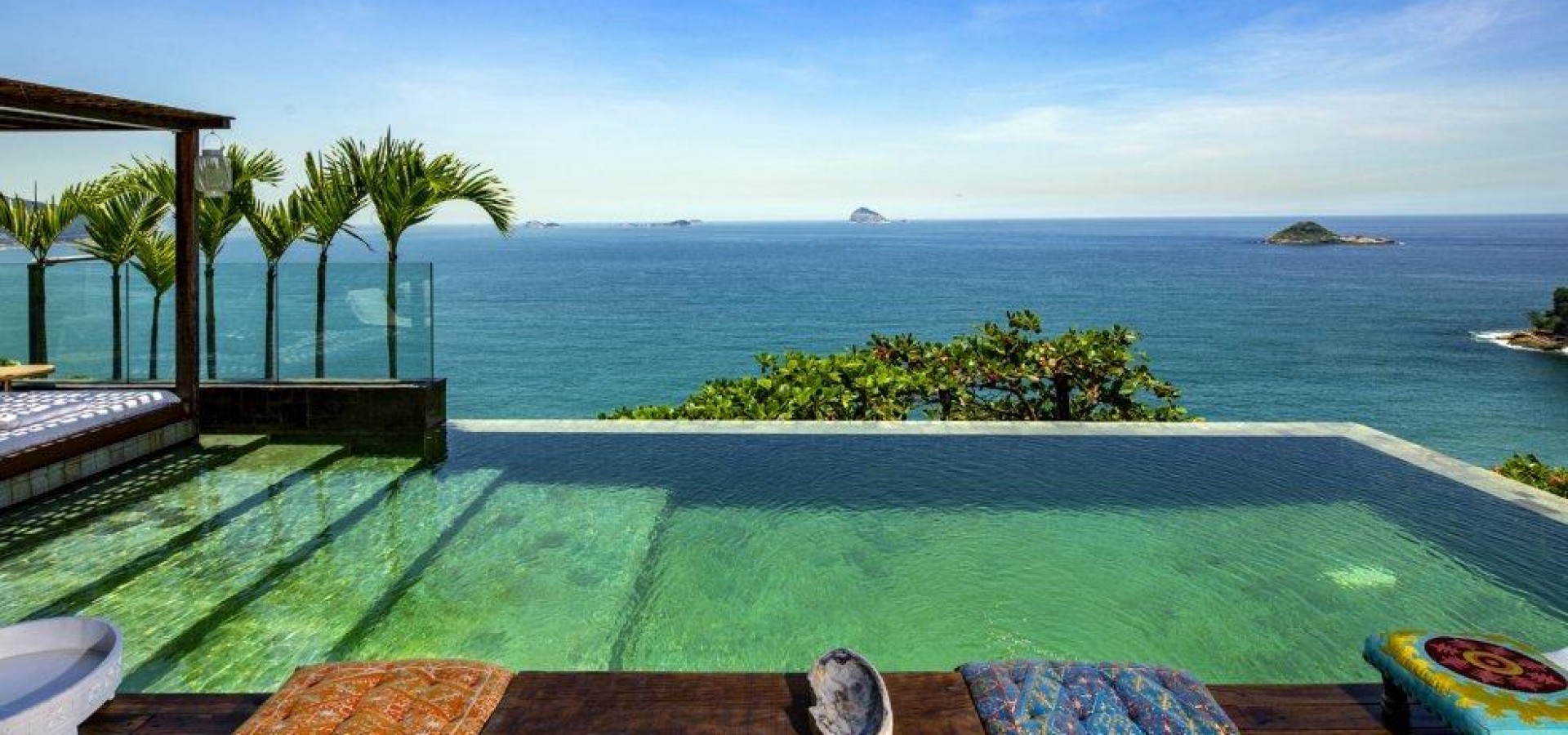 Mansão com vista privilegiada no Joá