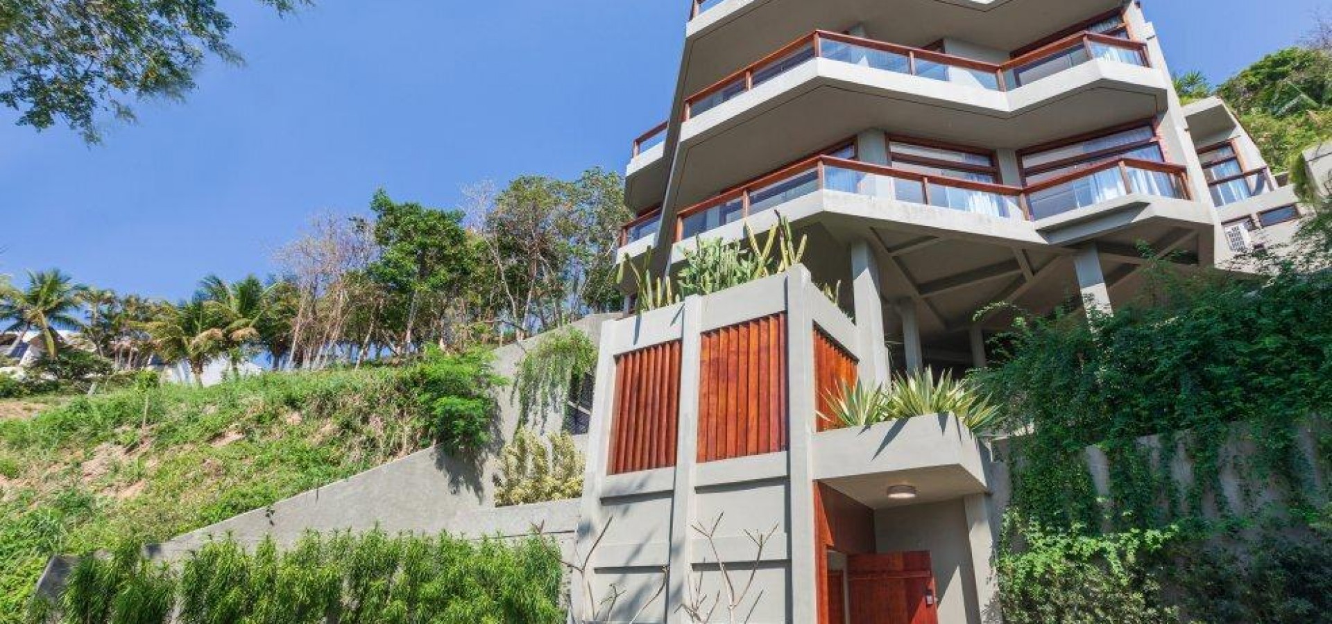 Casa com linda vista  no Joá