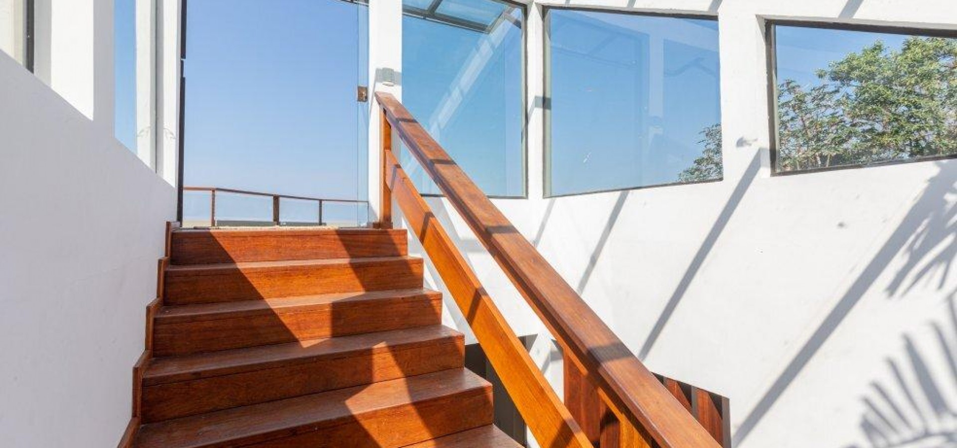 Casa com linda vista  no Joá