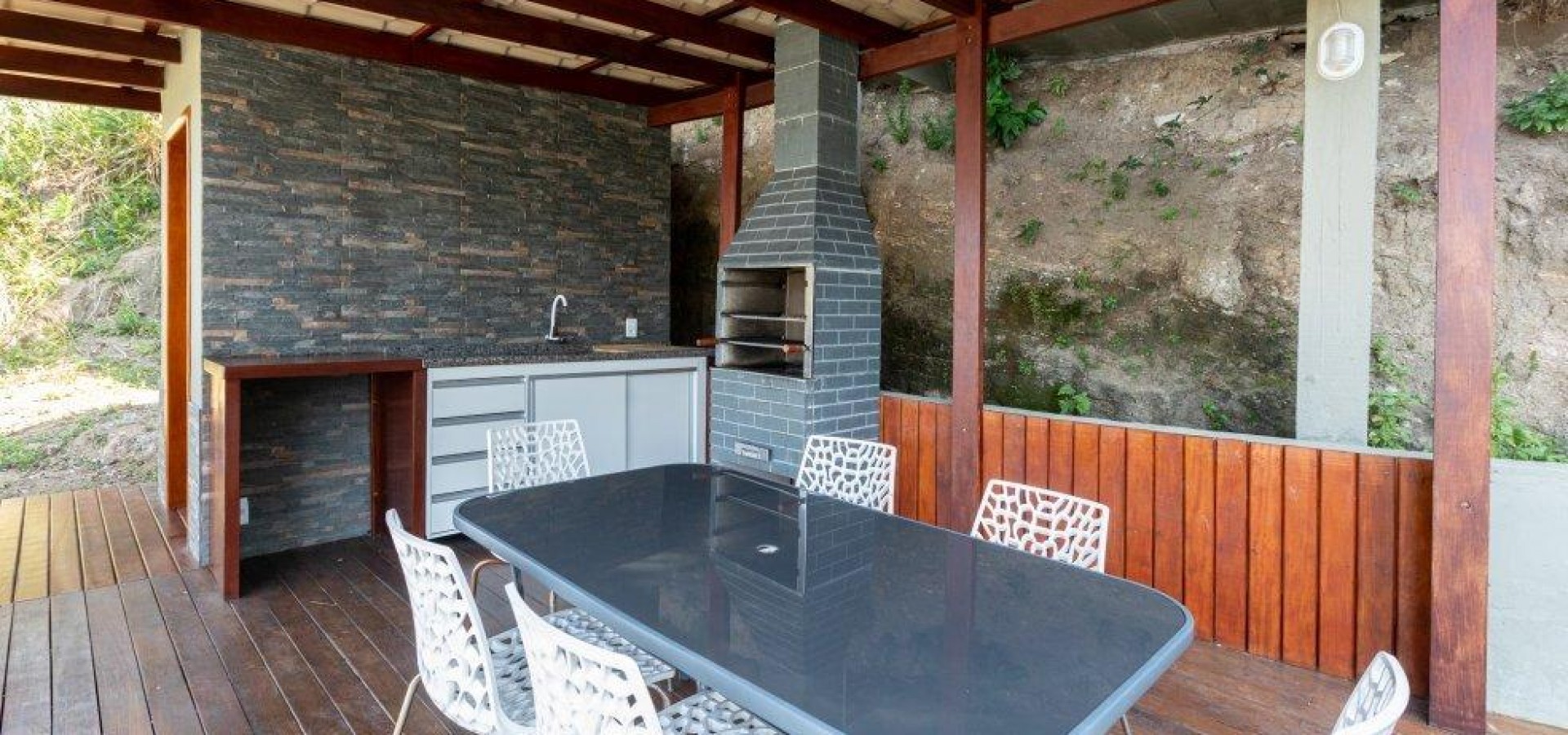 Casa com linda vista  no Joá