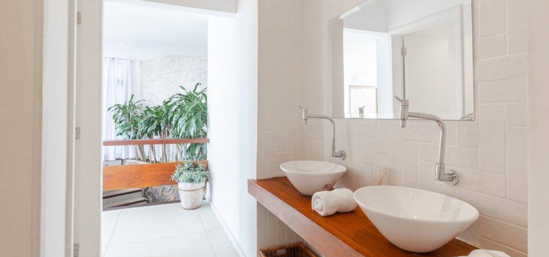 Casa com linda vista  no Joá