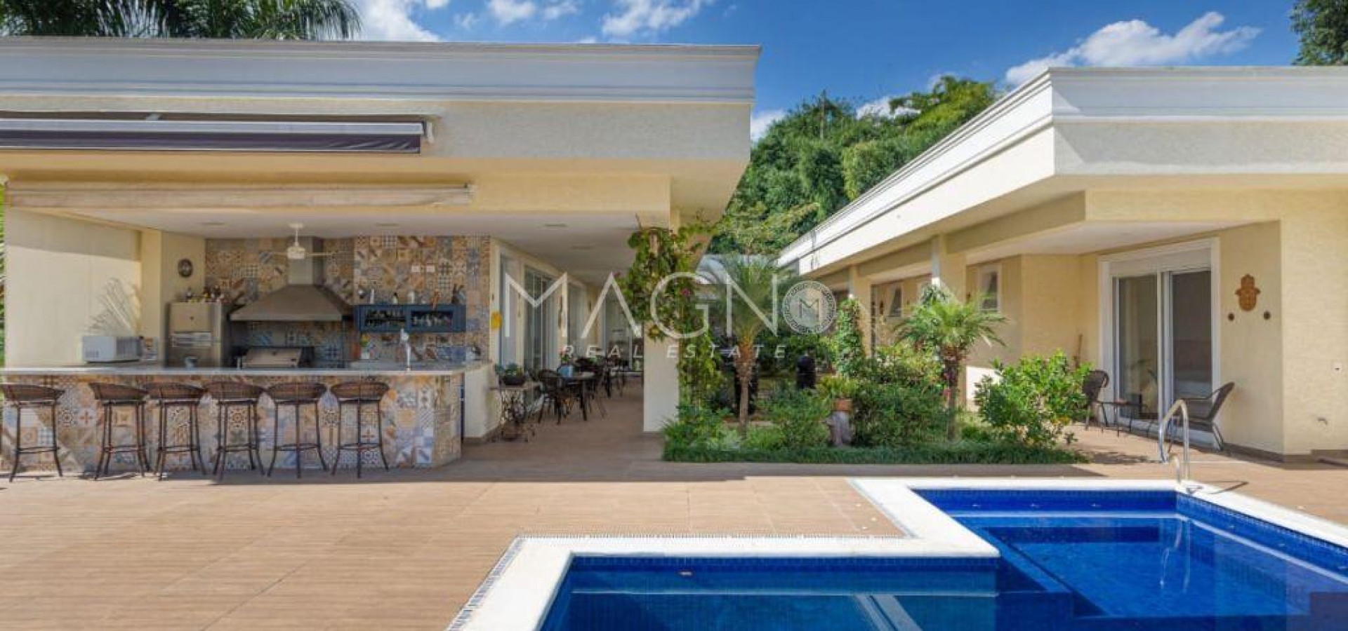 Maravilhosa casa térrea  em Tamboré São Paulo