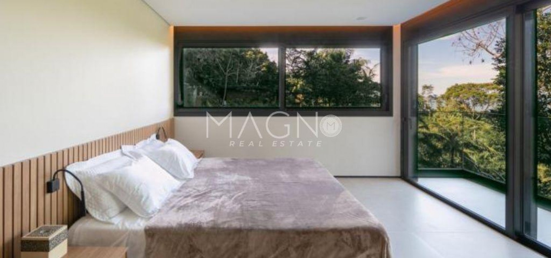 Luxuosa mansão de condomínio no Guarujá