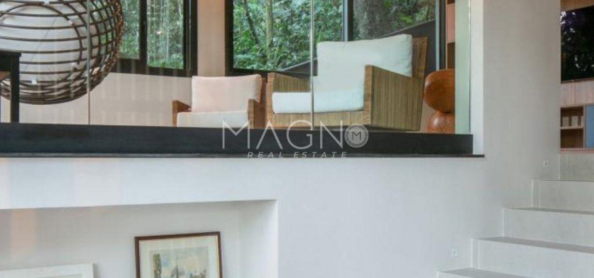 Luxuosa mansão de condomínio no Guarujá