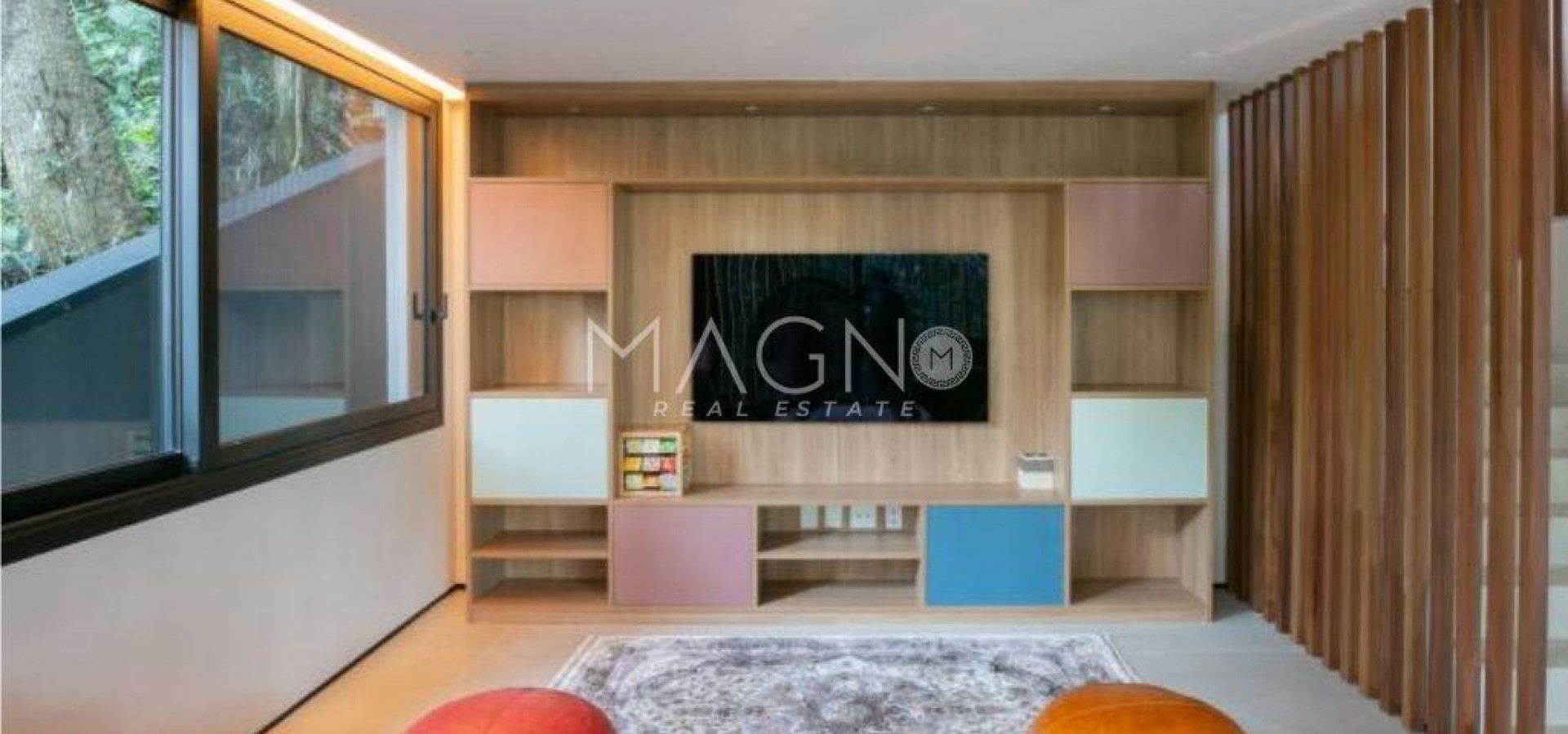 Luxuosa mansão de condomínio no Guarujá