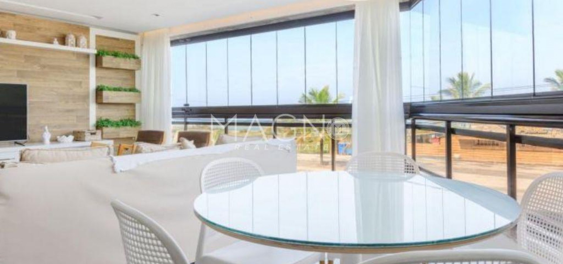 Espetacular apartamento frente mar na Barra