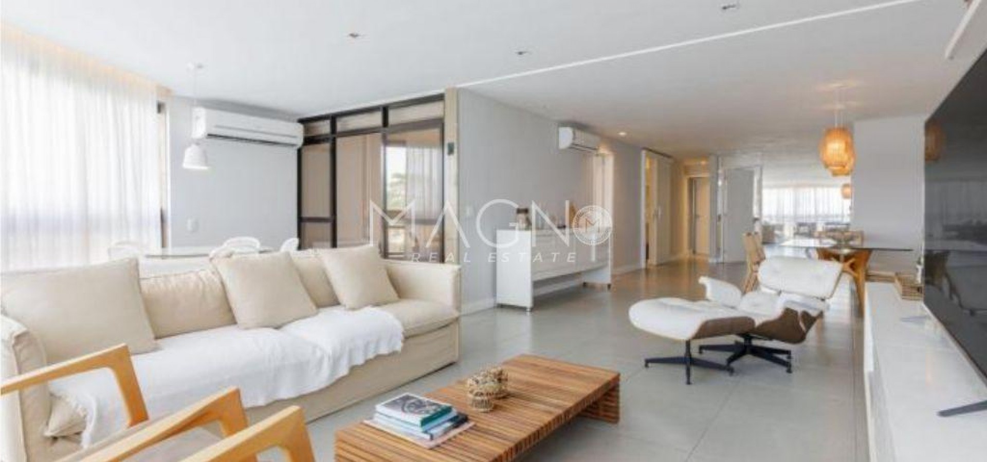 Espetacular apartamento frente mar na Barra