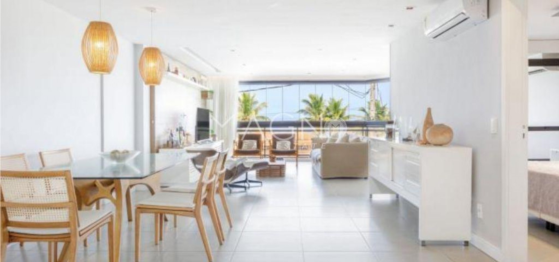 Espetacular apartamento frente mar na Barra