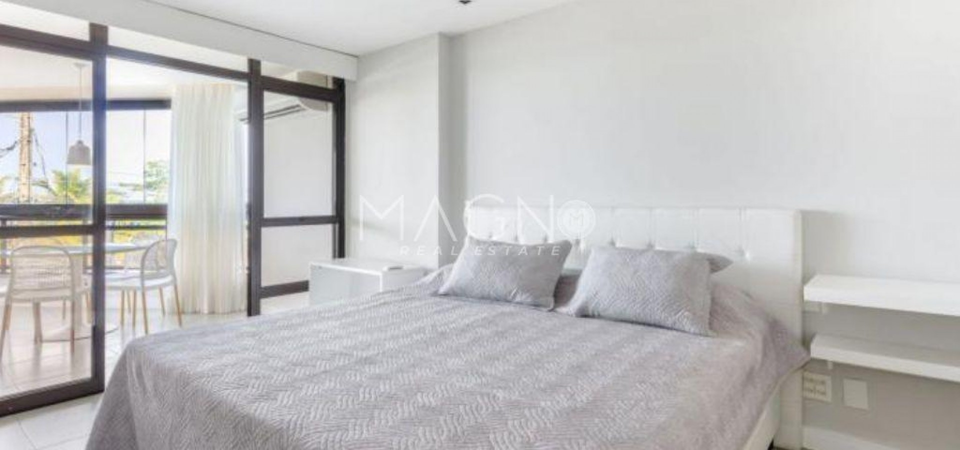 Espetacular apartamento frente mar na Barra