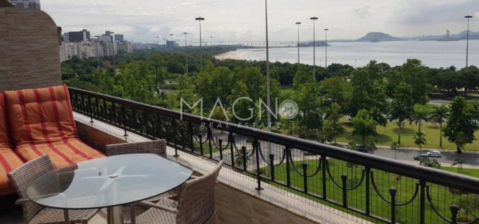 Lindo apartamento no Flamengo com vista pro mar