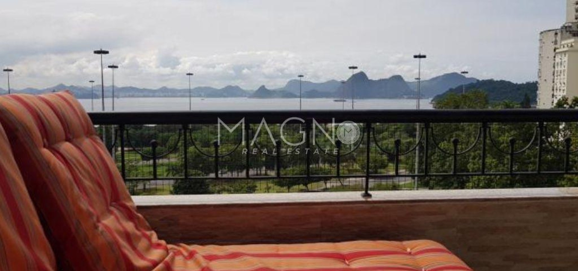 Lindo apartamento no Flamengo com vista pro mar