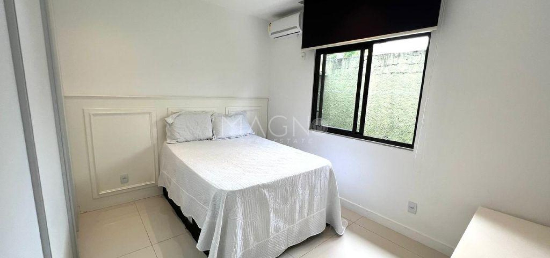 Lindíssima casa linear para locação mobiliada. 