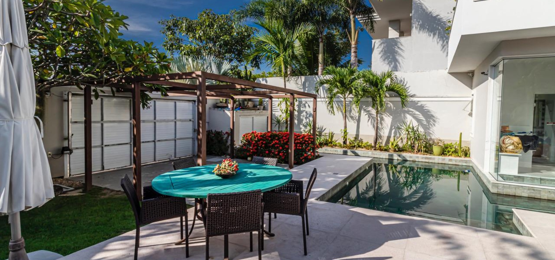 Excelente casa com lindo projeto no condomínio Del Lago