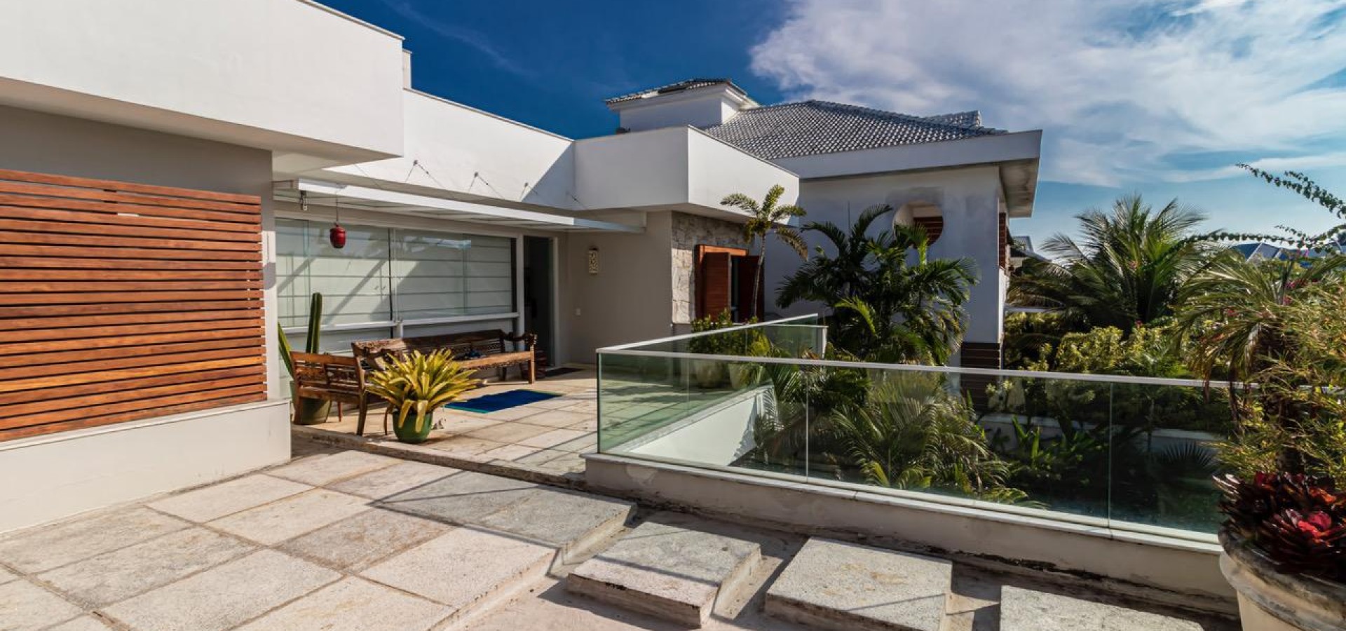 Excelente casa com lindo projeto no condomínio Del Lago
