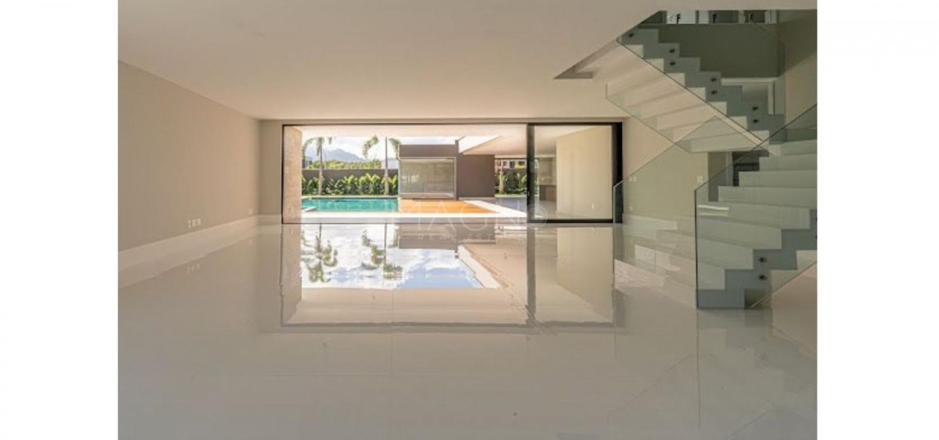 Casa a venda no condominio Alphaville Barra da Tijuca