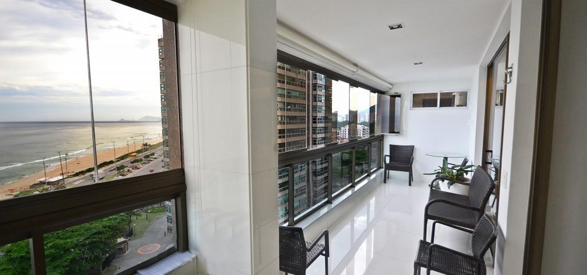 Apartamento  com vista para o mar