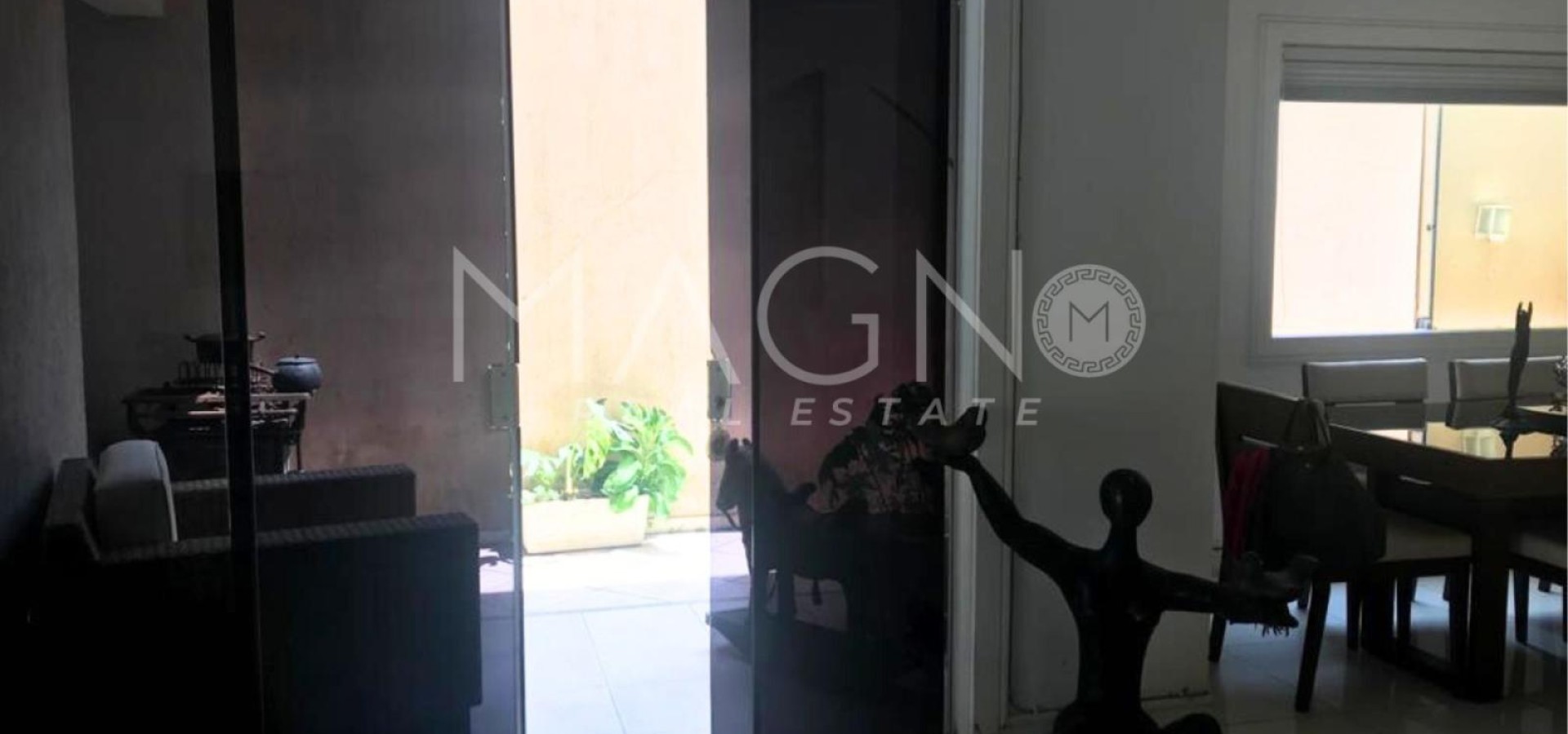 Casa triplex no condomínio Interlagos de Itauna