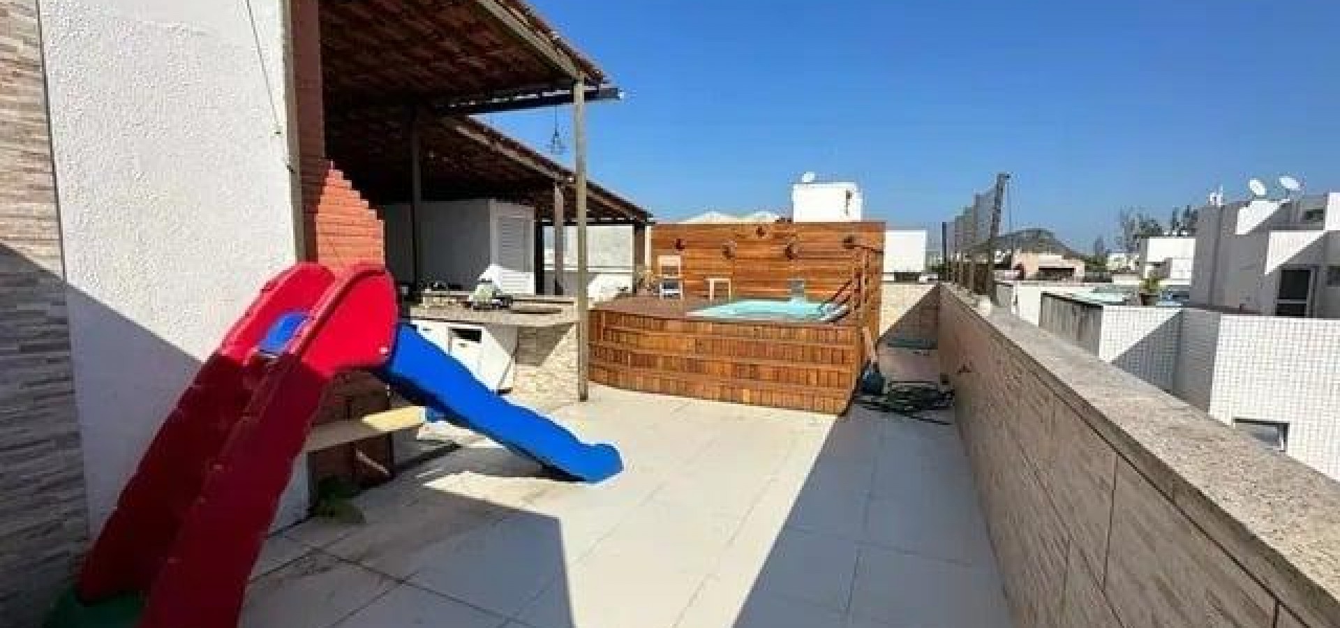 Excelente COBERTURA DUPLEX no RECREIO