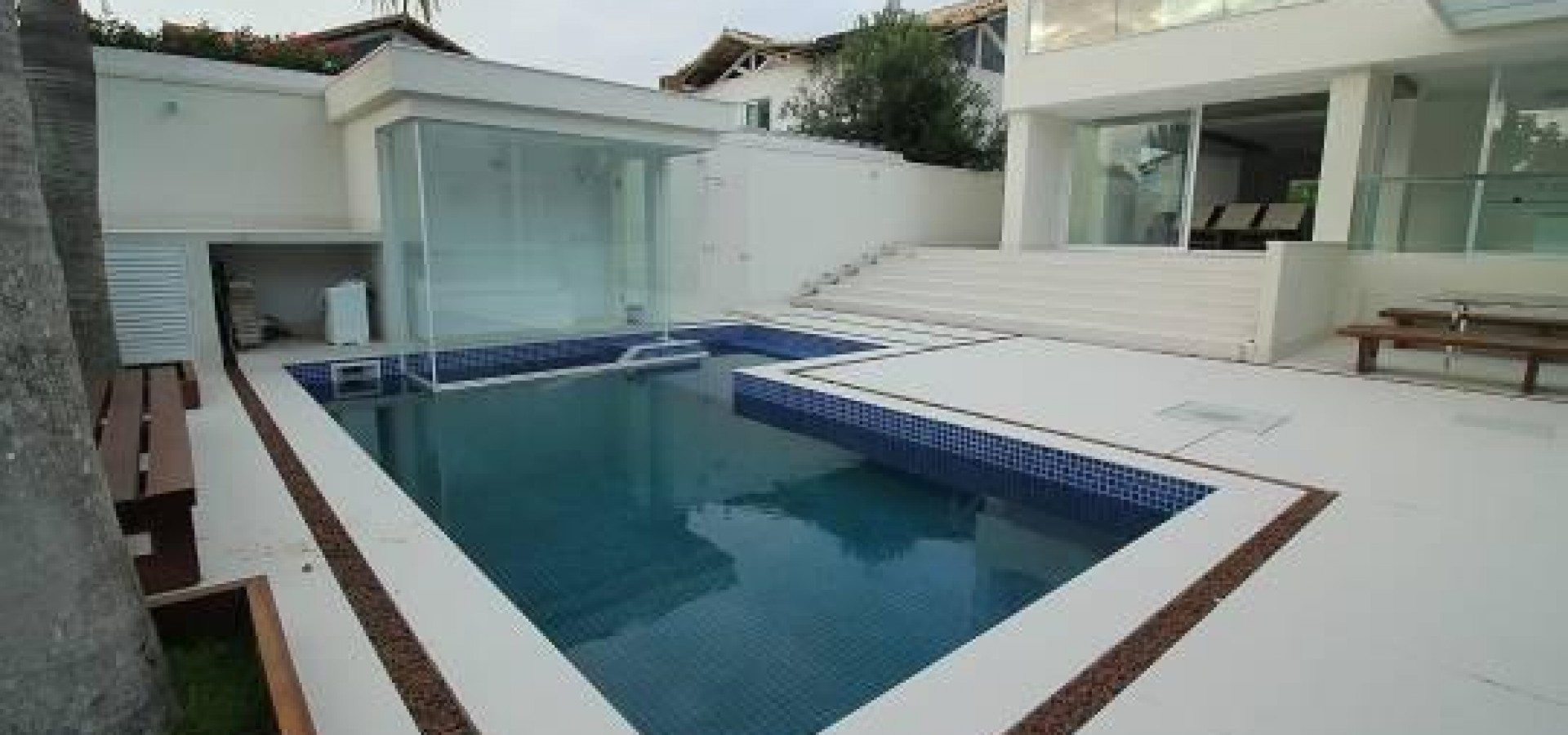 CASA À VENDA NO CONDOMÍNIO QUINTAS DO RIO