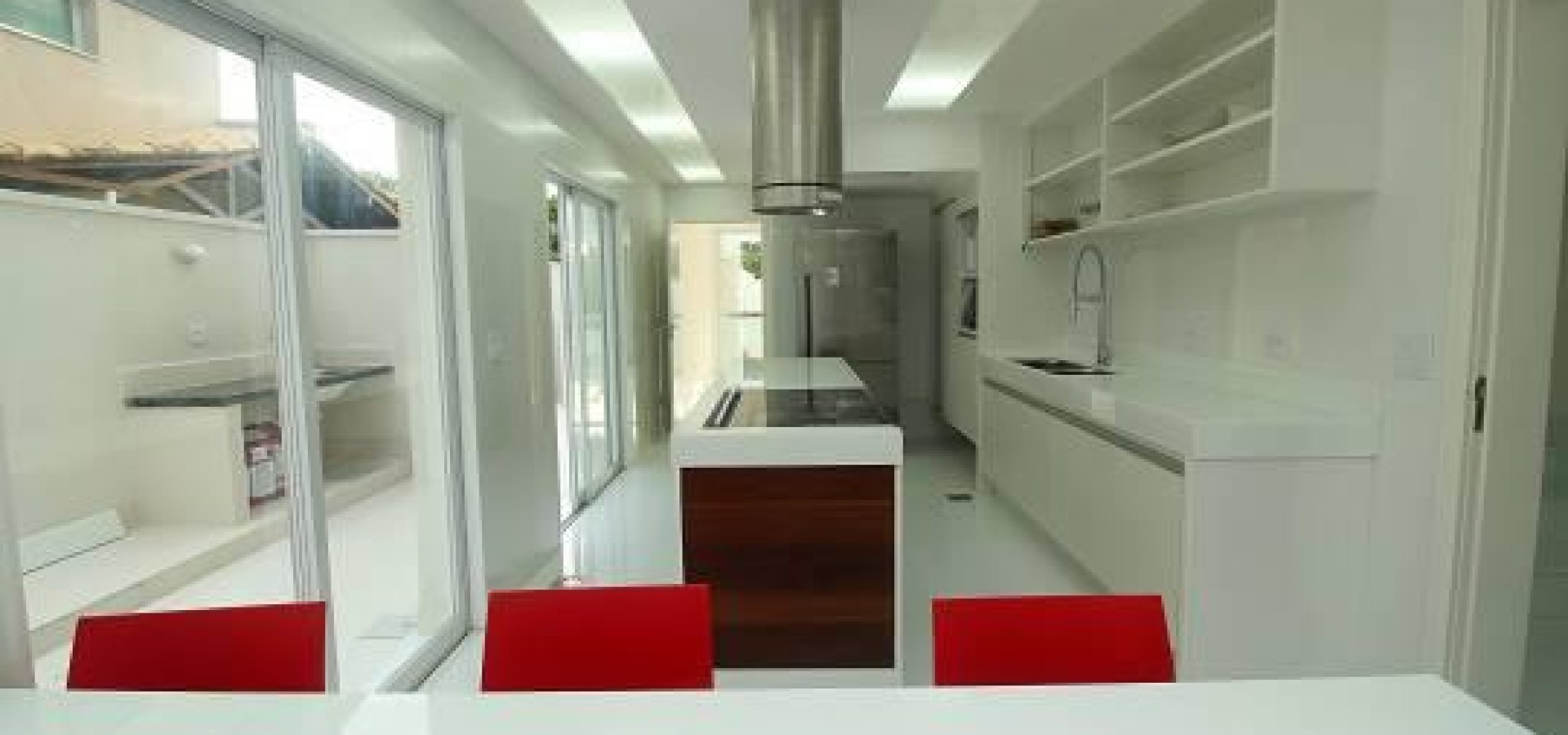 CASA À VENDA NO CONDOMÍNIO QUINTAS DO RIO