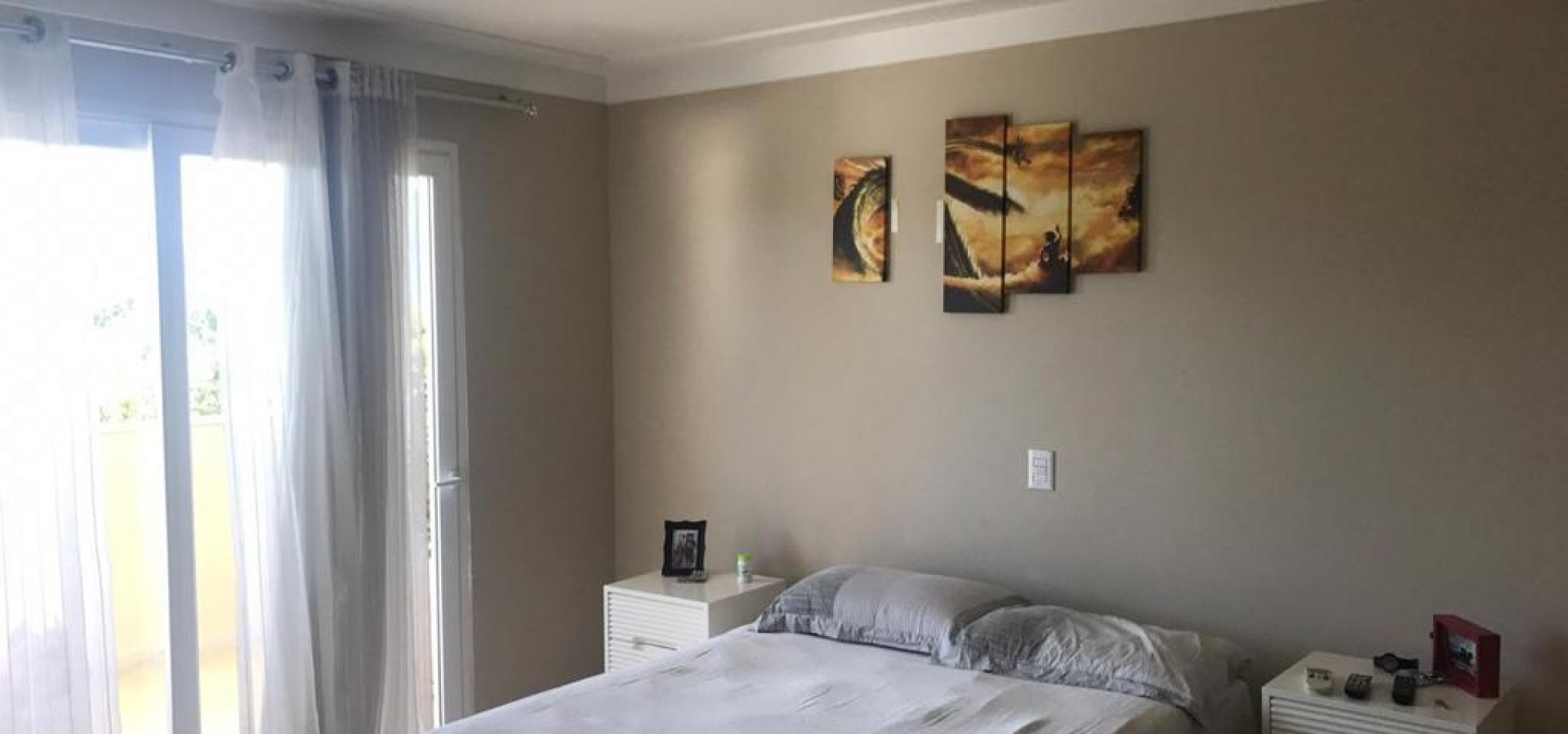 Lindíssima casa mobiliada para locação no condomínio Quintas do Rio - Barra da Tijuca. 