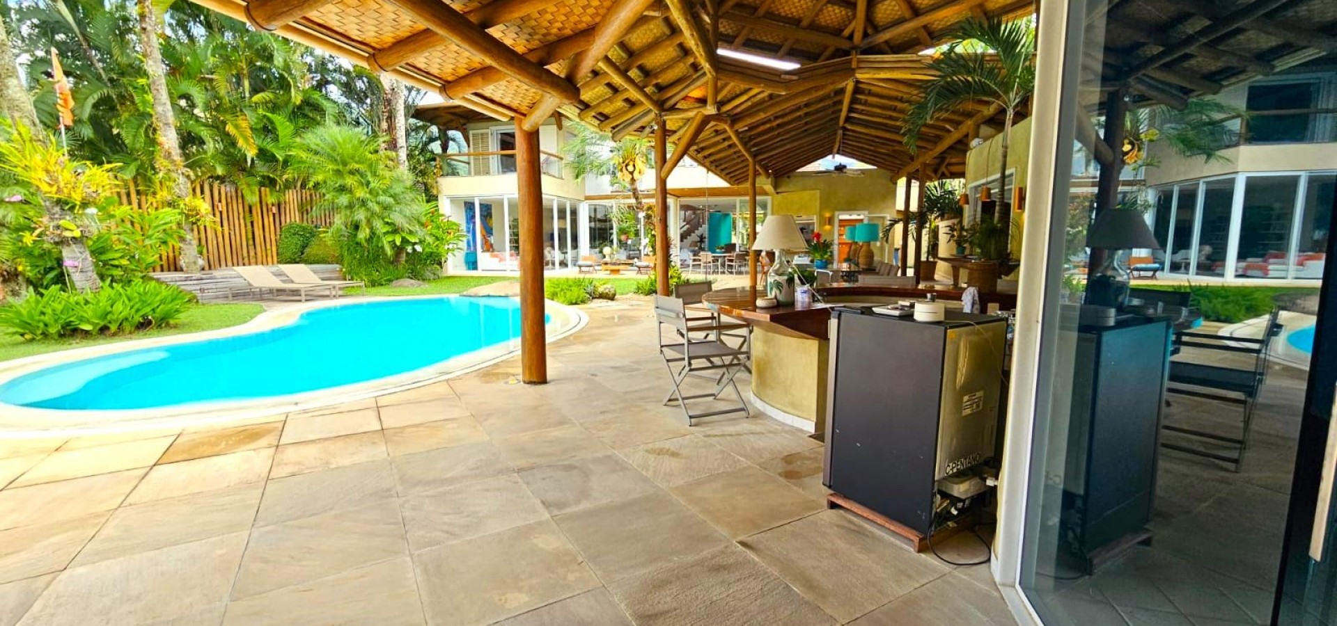 Casa Alto Padrão, Bem Decorada em Angra