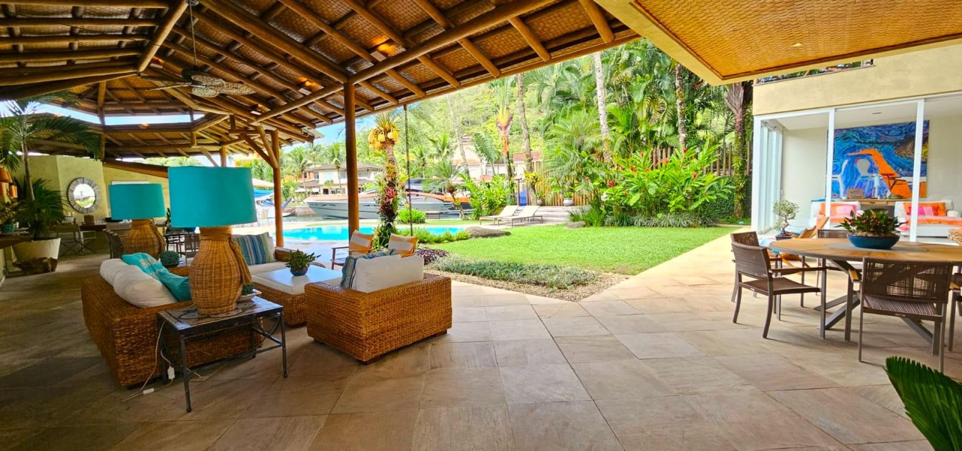 Casa Alto Padrão, Bem Decorada em Angra