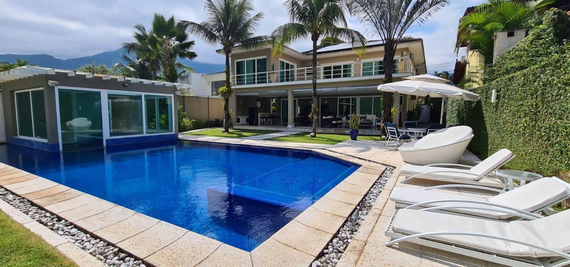 Casa No Canal Principal Do Frade