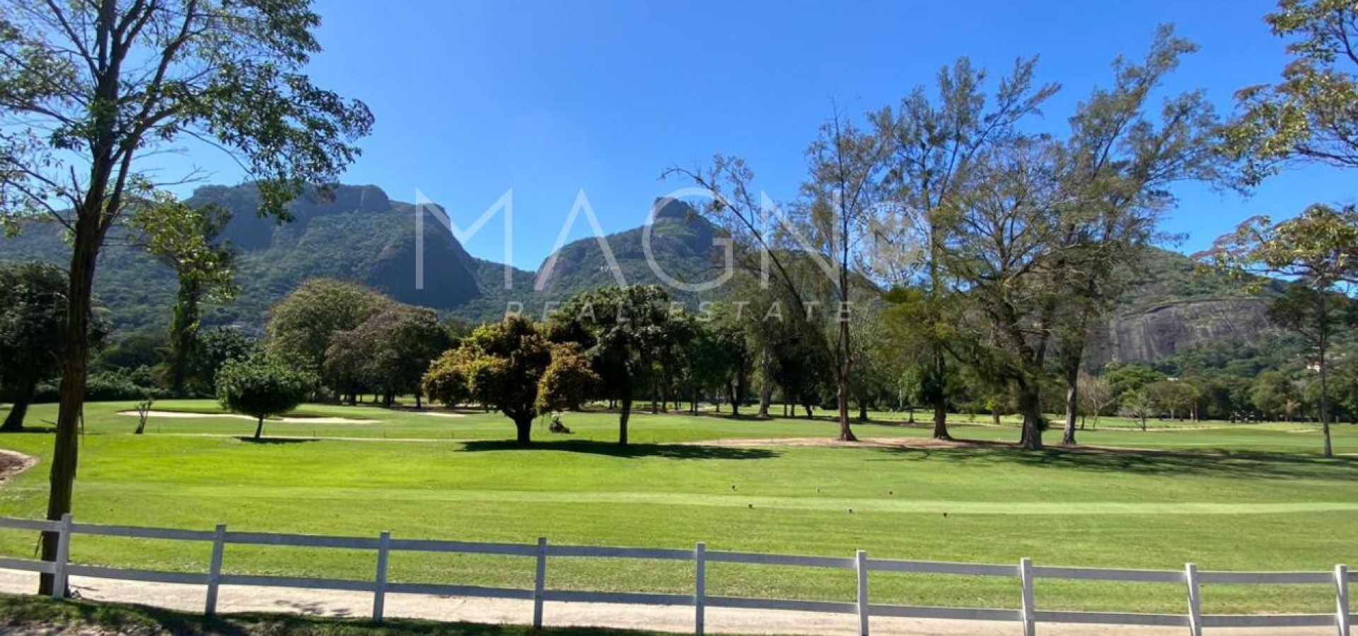 Casa em Condomínio Vila do Golf 4 Quartos