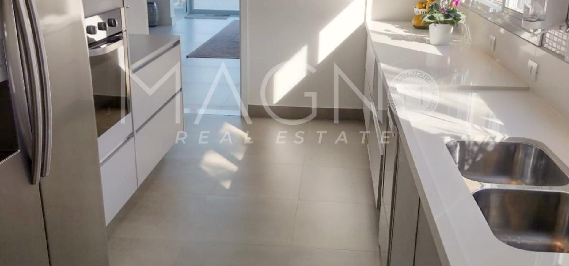 Casa em Alphaville 3 Suítes