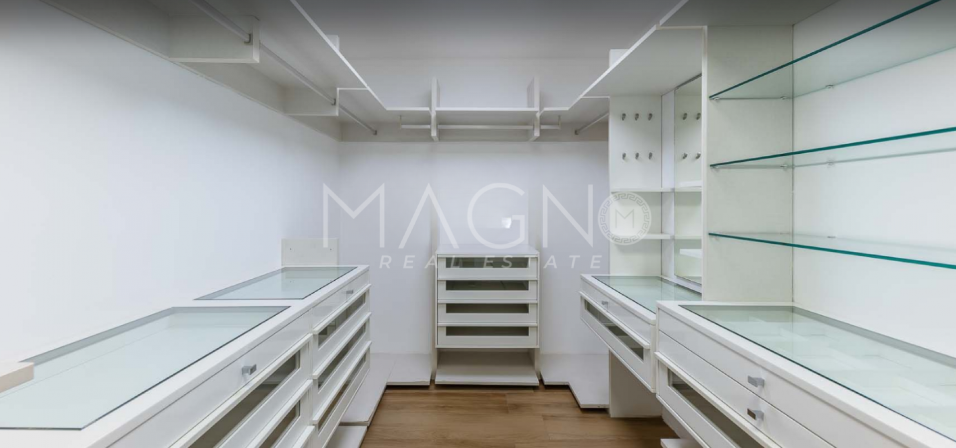 Luxuosa Casa à Venda no Condomínio Arouca - Jardim Barra da Tijuca