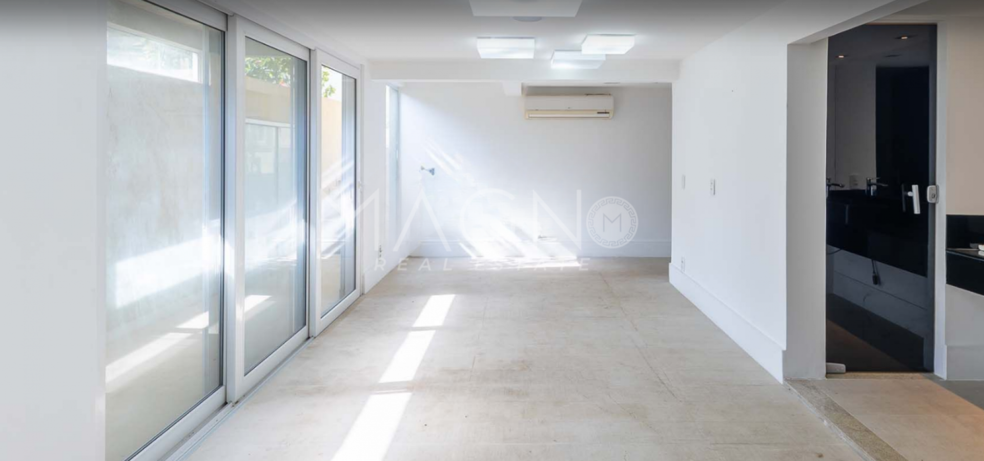 Luxuosa Casa à Venda no Condomínio Arouca - Jardim Barra da Tijuca