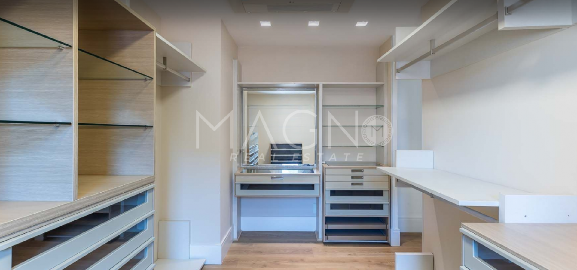 Luxuosa Casa à Venda no Condomínio Arouca - Jardim Barra da Tijuca